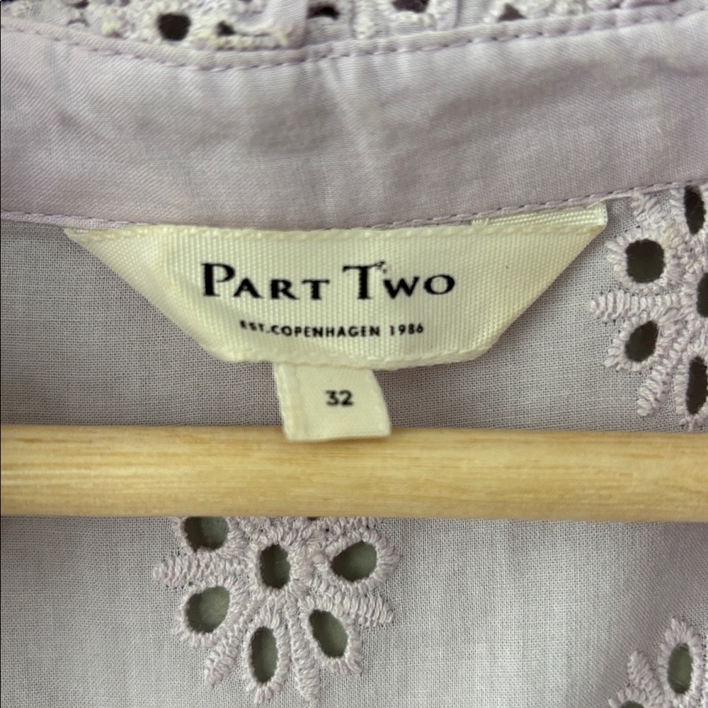 💜 Part Two Lavender Eyelet Ruffle Blouse 💜 - Picture 6 of 9